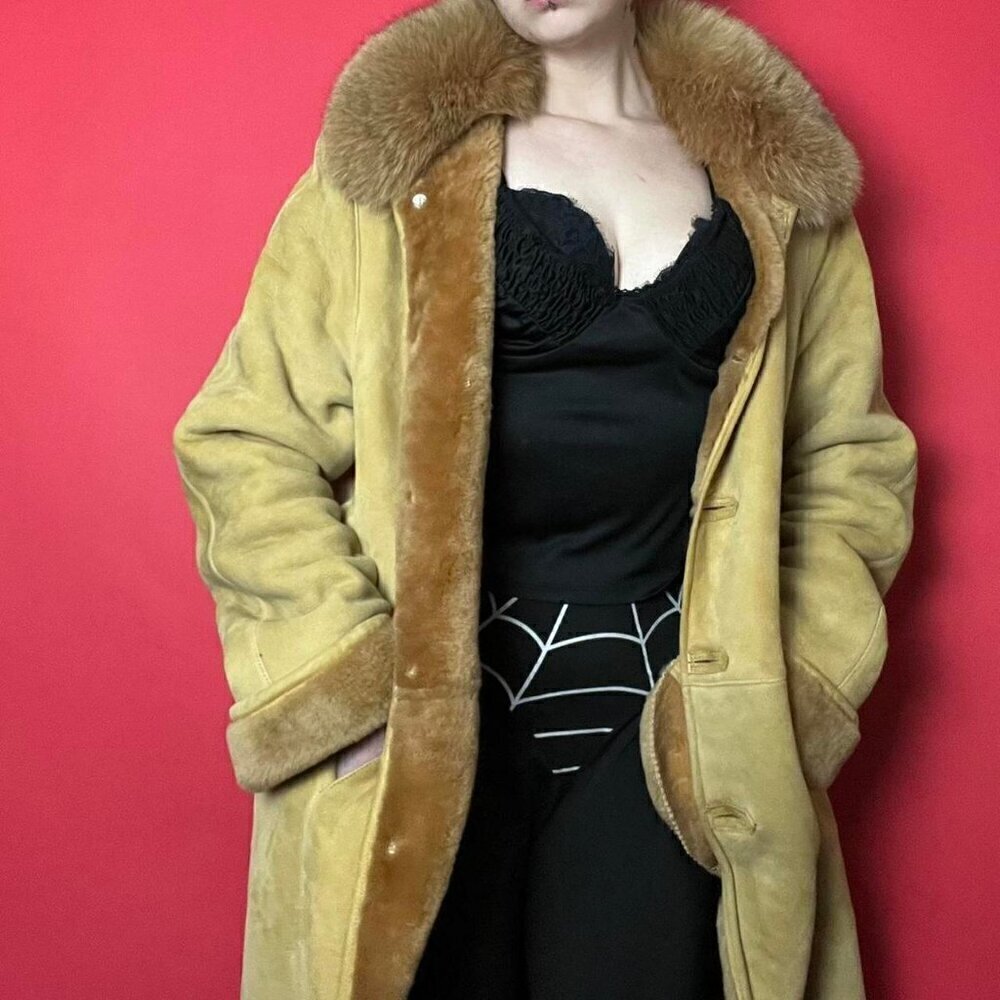 Tazzio para / Vintage authentic genuine fur midi to maxi button up coat 💛🤎‌‍‍‍ - Picture 2 of 8